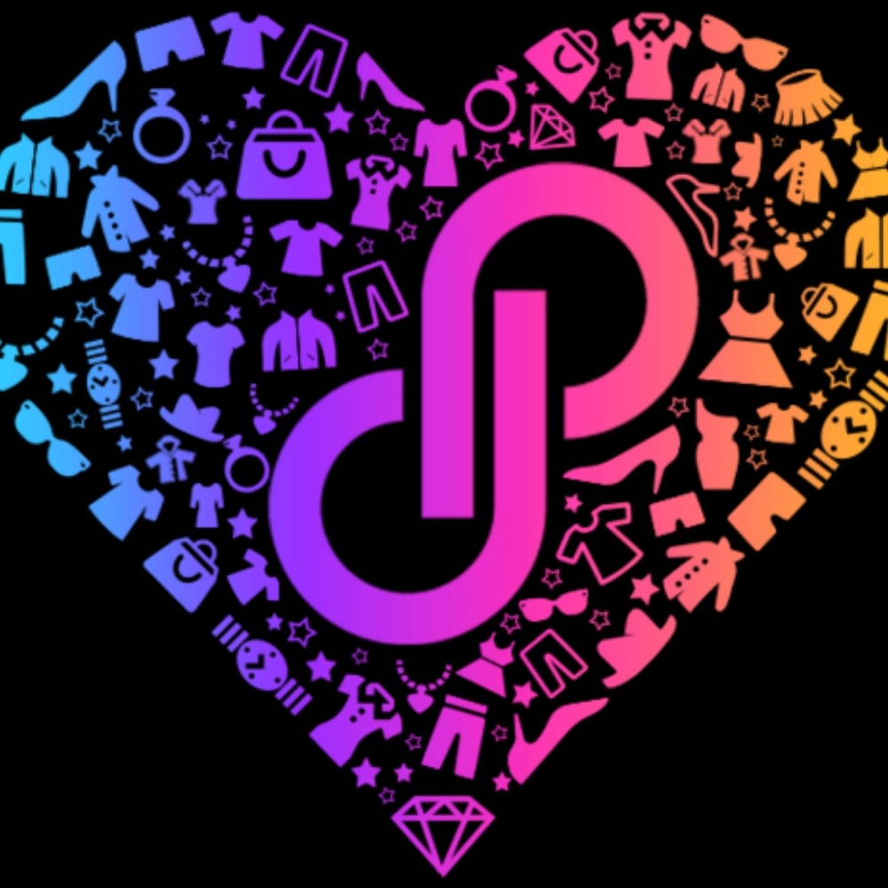 Meet Posh Ambassador Colleen @LaPoshBleu #Poshmark